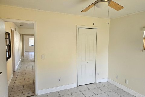 Commercial property in Kissimmee, Florida 4 bedrooms, 173.63 sq.m. № 2148764 - photo 24