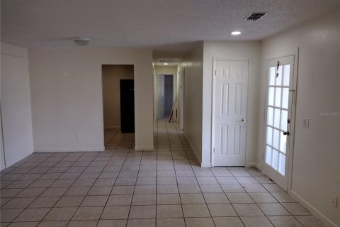 Commercial property in Kissimmee, Florida 4 bedrooms, 173.63 sq.m. № 2148764 - photo 9