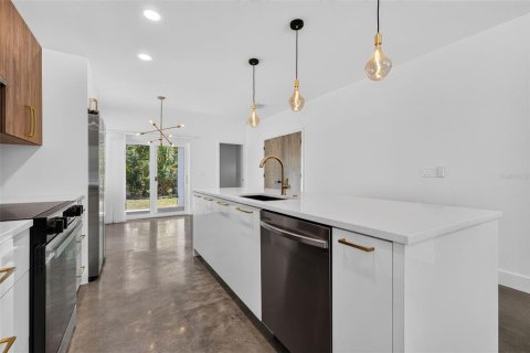 Villa ou maison à vendre à Saint Petersburg, Floride: 3 chambres, 115.76 m2 № 2303043 - photo 12