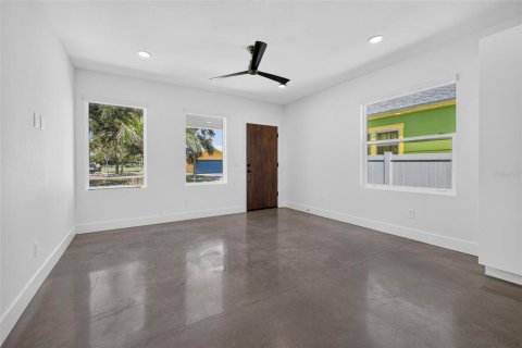 Villa ou maison à vendre à Saint Petersburg, Floride: 3 chambres, 115.76 m2 № 2303043 - photo 6