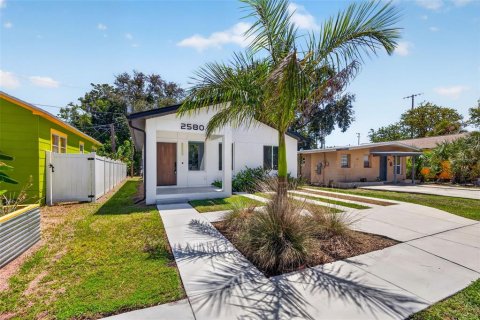 Villa ou maison à Saint Petersburg, Floride 3 chambres, 115.76 m2 № 2303043