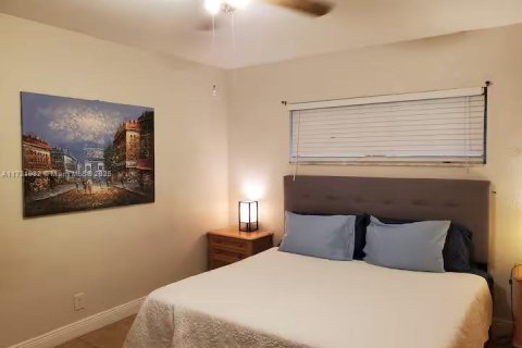 Снять в аренду виллу или дом в Форт-Лодердейл, Флорида 1 спальня, № 1958631 - фото 10