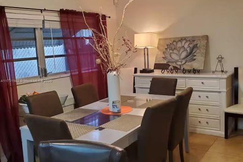 Снять в аренду виллу или дом в Форт-Лодердейл, Флорида 1 спальня, № 1958631 - фото 22