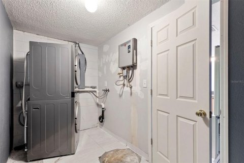 House in Clearwater, Florida 3 bedrooms, 121.14 sq.m. № 2094158 - photo 15