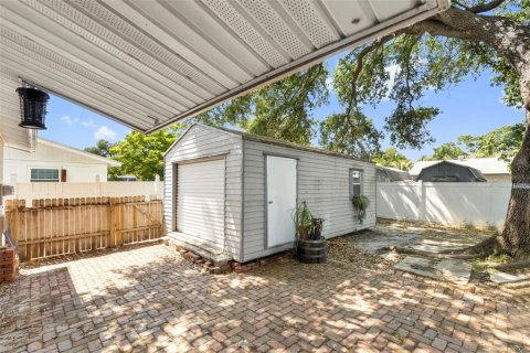 House in Clearwater, Florida 3 bedrooms, 121.14 sq.m. № 2094158 - photo 30