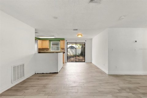 House in Clearwater, Florida 3 bedrooms, 121.14 sq.m. № 2094158 - photo 4