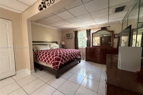 Casa en venta en Miami, Florida, 3 dormitorios, 177.26 m2 № 2001281 - foto 6