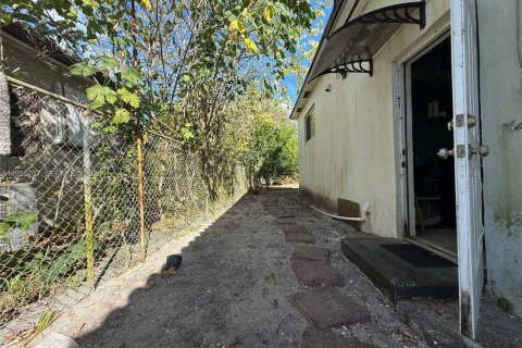 Casa en venta en Miami, Florida, 3 dormitorios, 177.26 m2 № 2001281 - foto 20