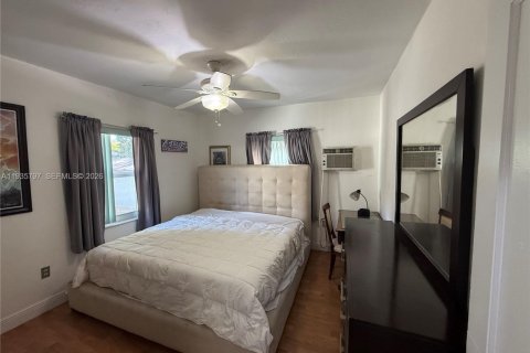 Casa en venta en Miami, Florida, 3 dormitorios, 177.26 m2 № 2001281 - foto 11