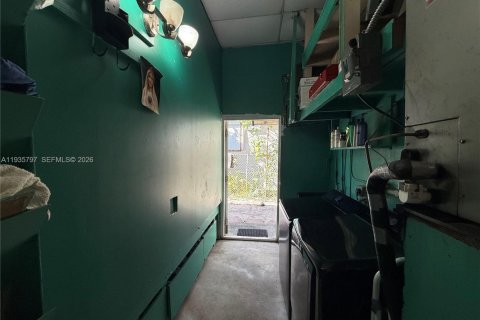 Casa en venta en Miami, Florida, 3 dormitorios, 177.26 m2 № 2001281 - foto 19