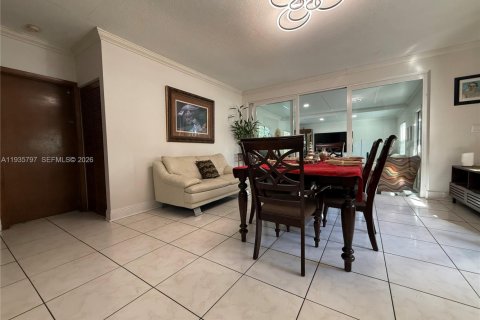 Casa en venta en Miami, Florida, 3 dormitorios, 177.26 m2 № 2001281 - foto 21