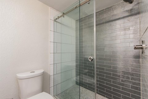 Купить кондоминиум в Клируотер, Флорида 5 комнат, 110.74м2, № 2143847 - фото 19