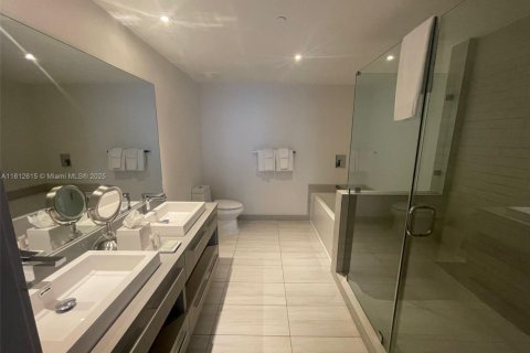 Copropriété à vendre à Hollywood, Floride: 2 chambres, 96.99 m2 № 1934931 - photo 10