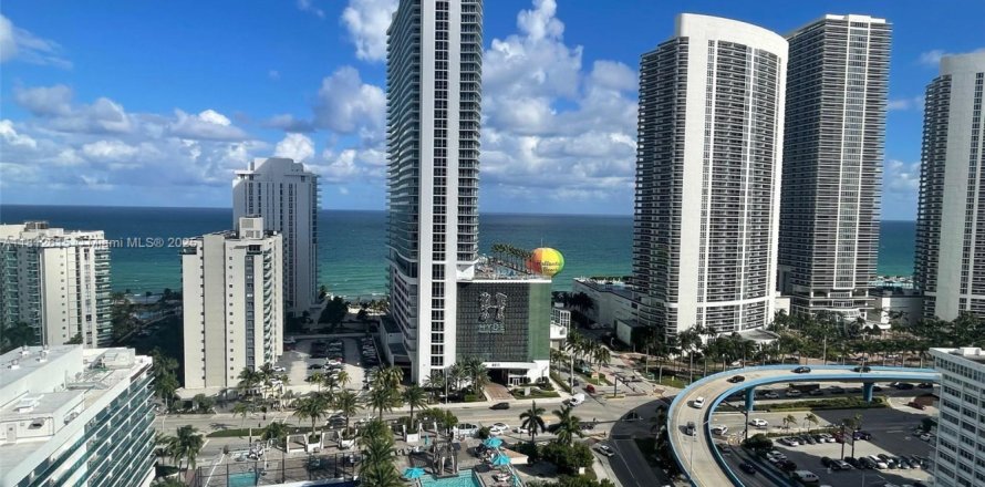 Condo à Hollywood, Floride, 2 chambres № 1934931