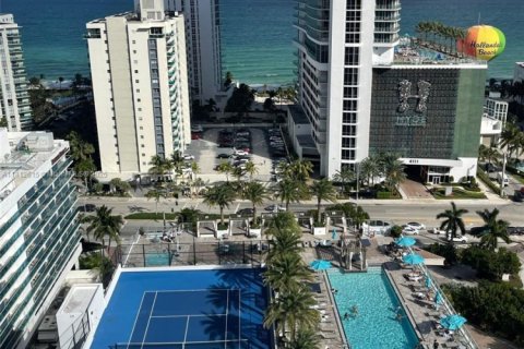 Copropriété à vendre à Hollywood, Floride: 2 chambres, 96.99 m2 № 1934931 - photo 15