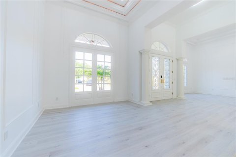 House in Windermere, Florida 4 bedrooms, 395.48 sq.m. № 1675922 - photo 19