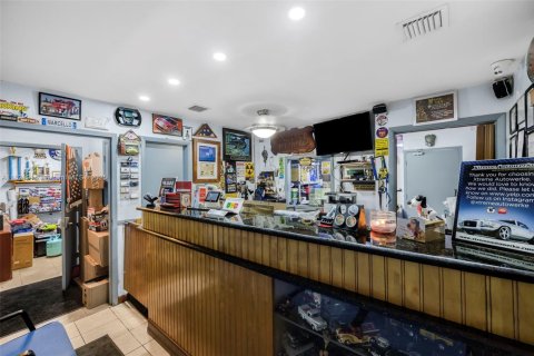 Propiedad comercial en venta en Miami, Florida № 1797678 - foto 8