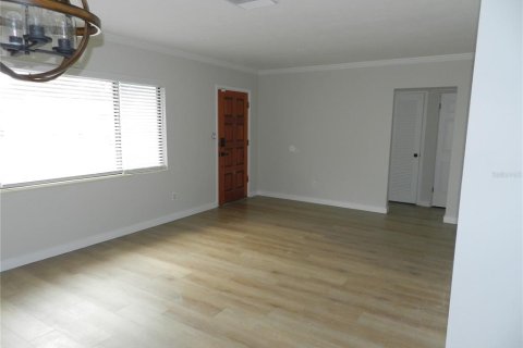 Villa ou maison à vendre à Saint Petersburg, Floride: 2 chambres, 120.59 m2 № 2355965 - photo 9