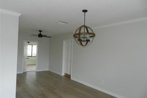 Villa ou maison à vendre à Saint Petersburg, Floride: 2 chambres, 120.59 m2 № 2355965 - photo 8