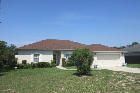 Casa en Ocala, Florida 4 dormitorios, 198.9 m2 № 2310815