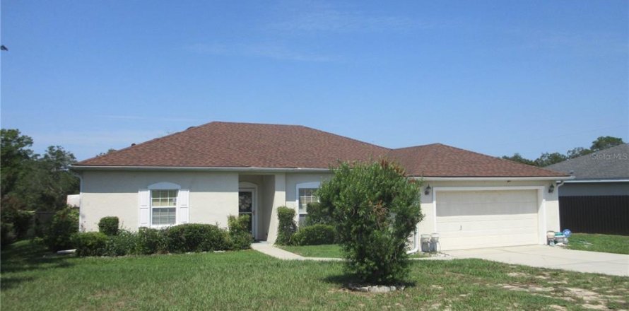 Casa en Ocala, Florida 4 dormitorios, 198.9 m2 № 2310815