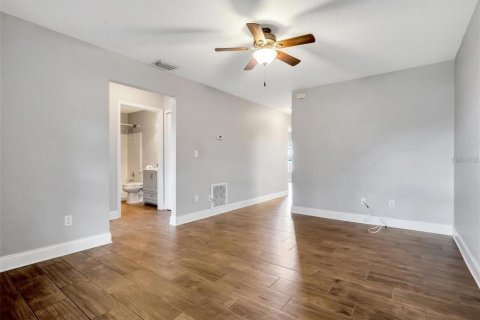 Immobilier commercial à vendre à Winter Garden, Floride: 4 chambres, 193.24 m2 № 2409979 - photo 5