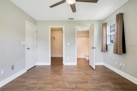 Immobilier commercial à vendre à Winter Garden, Floride: 4 chambres, 193.24 m2 № 2409979 - photo 13