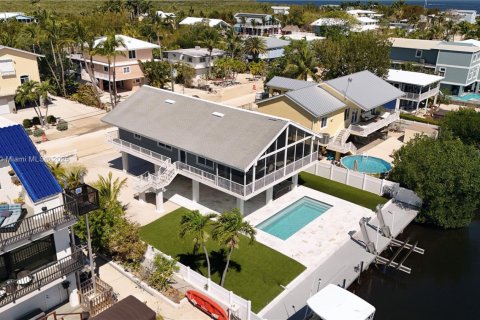 House in Key Largo, Florida 3 bedrooms, 170.38 sq.m. № 1863376 - photo 6