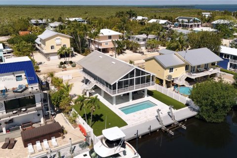 House in Key Largo, Florida 3 bedrooms, 170.38 sq.m. № 1863376 - photo 5