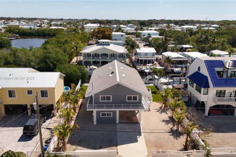 House in Key Largo, Florida 3 bedrooms, 170.38 sq.m. № 1863376 - photo 9