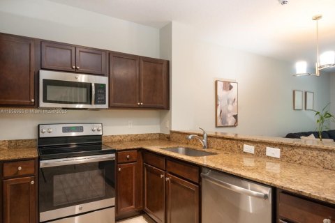 Townhouse in North Lauderdale, Florida 2 bedrooms, 130.43 sq.m. № 1890211 - photo 3