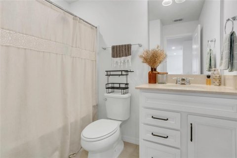 House in Oakland, Florida 3 bedrooms, 169.27 sq.m. № 1809894 - photo 17