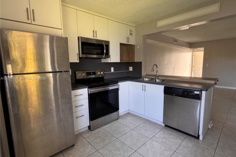 Appartement à louer à Homestead, Floride: 2 chambres, 89.19 m2 № 2065733 - photo 6