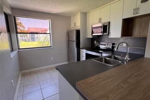 Appartement à louer à Homestead, Floride: 2 chambres, 89.19 m2 № 2065733 - photo 8