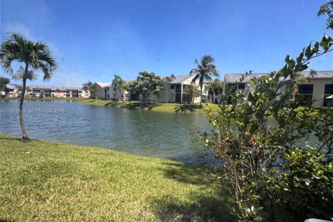 Appartement à louer à Homestead, Floride: 2 chambres, 89.19 m2 № 2065733 - photo 7