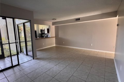 Appartement à louer à Homestead, Floride: 2 chambres, 89.19 m2 № 2065733 - photo 12