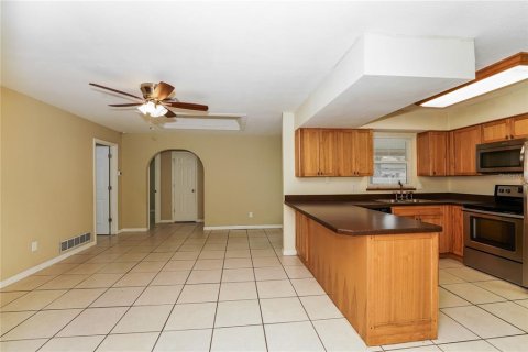 House in Port Orange, Florida 3 bedrooms, 144.56 sq.m. № 1769575 - photo 6