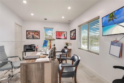 Купить виллу или дом в Веллингтон, Флорида 4 спальни, 373.65м2, № 1923070 - фото 13