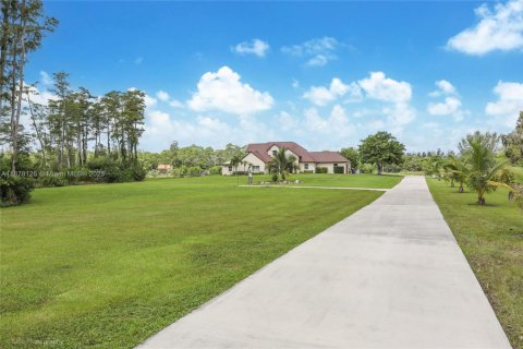 Купить виллу или дом в Веллингтон, Флорида 4 спальни, 373.65м2, № 1923070 - фото 20