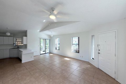 Copropriété à louer à St. Lucie, Floride: 2 chambres, 93.37 m2 № 2439282 - photo 3
