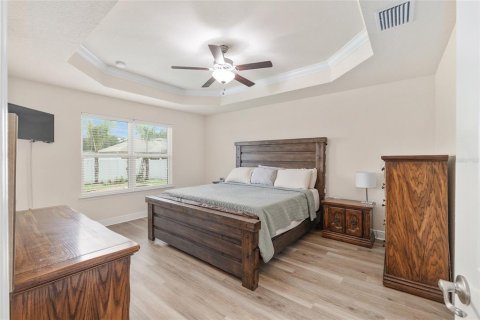 House in Ocala, Florida 4 bedrooms, 215.9 sq.m. № 2101591 - photo 17