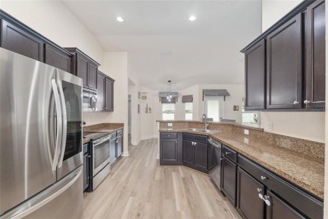 House in Ocala, Florida 4 bedrooms, 215.9 sq.m. № 2101591 - photo 15
