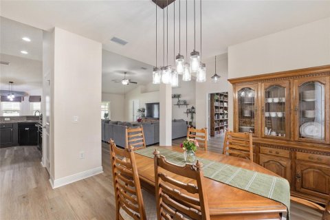 House in Ocala, Florida 4 bedrooms, 215.9 sq.m. № 2101591 - photo 9