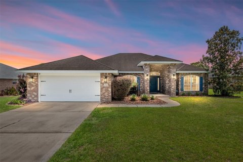 Villa ou maison à Ocala, Floride 4 chambres, 215.9 m2 № 2101591