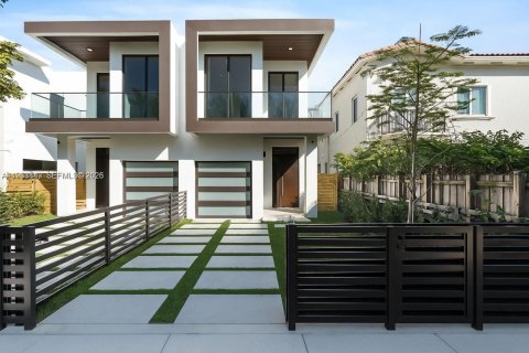 Купить таунхаус в Майами, Флорида 3 спальни, 195.84м2, № 2009074 - фото 6