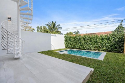 Купить таунхаус в Майами, Флорида 3 спальни, 195.84м2, № 2009074 - фото 8