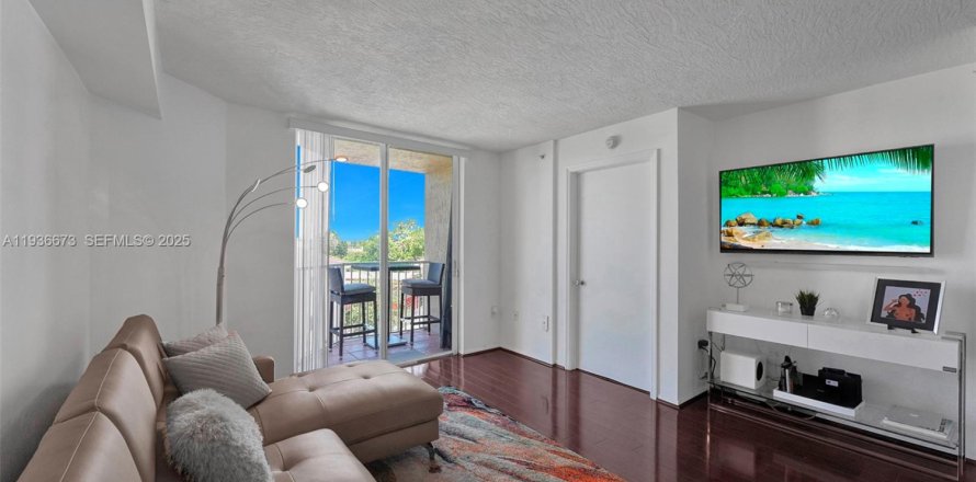 Condo in Miami, Florida, 1 bedroom  № 1994769