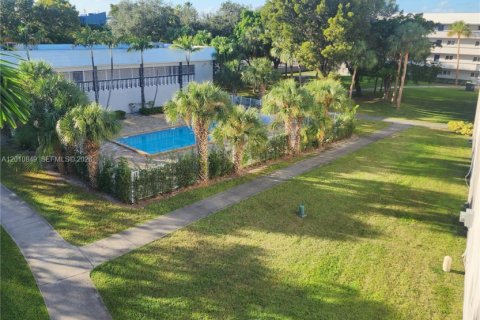 Apartment in Cutler Bay, Florida 1 bedroom, 40372.35 sq.m. № 2171068 - photo 15