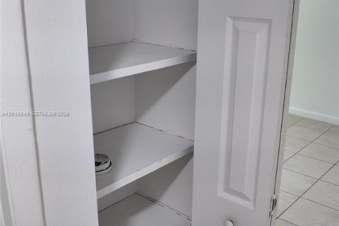Apartment in Cutler Bay, Florida 1 bedroom, 40372.35 sq.m. № 2171068 - photo 7