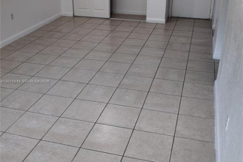 Apartment in Cutler Bay, Florida 1 bedroom, 40372.35 sq.m. № 2171068 - photo 4